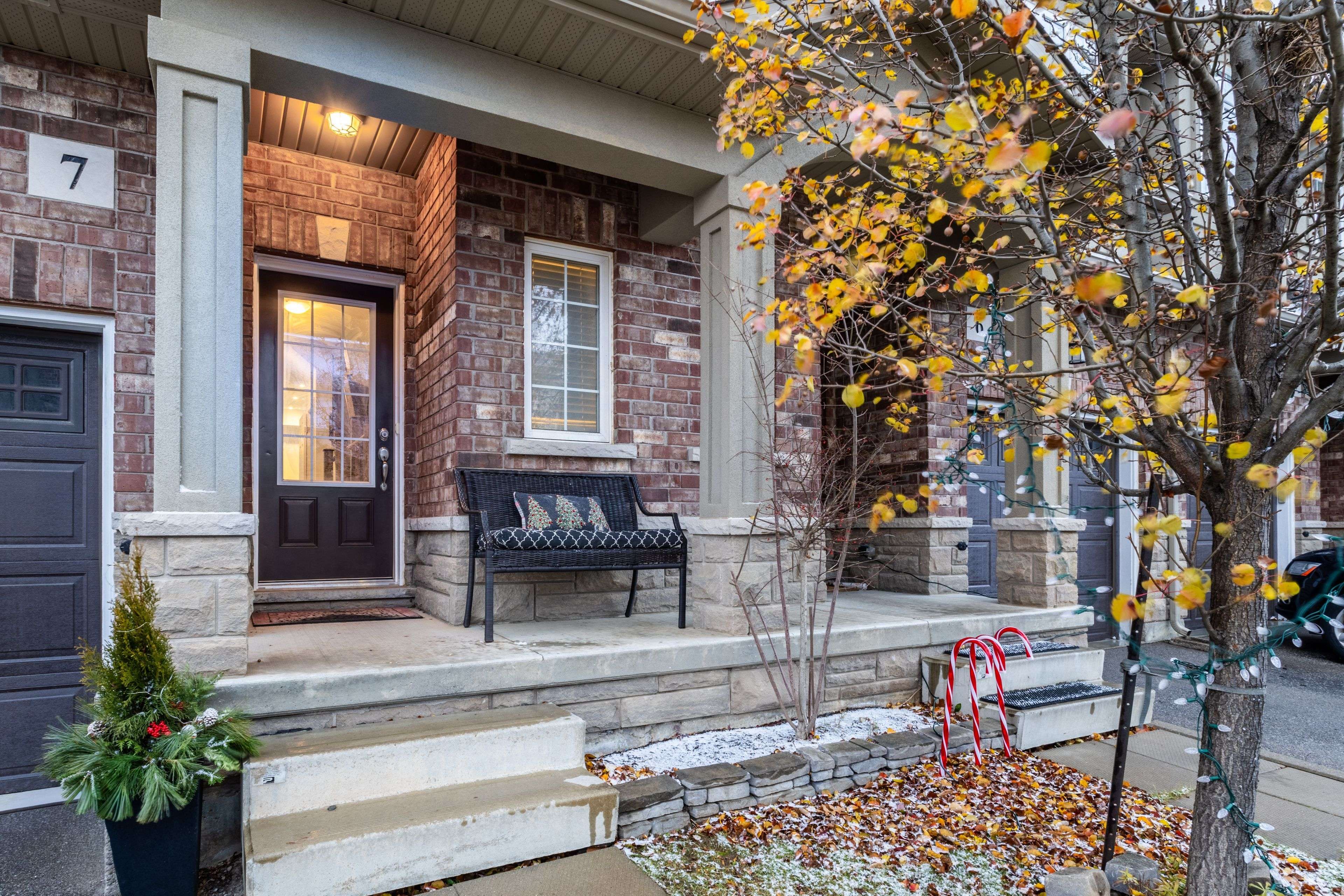 Hamilton, ON L9B 0H1,21 Madonna DR #7