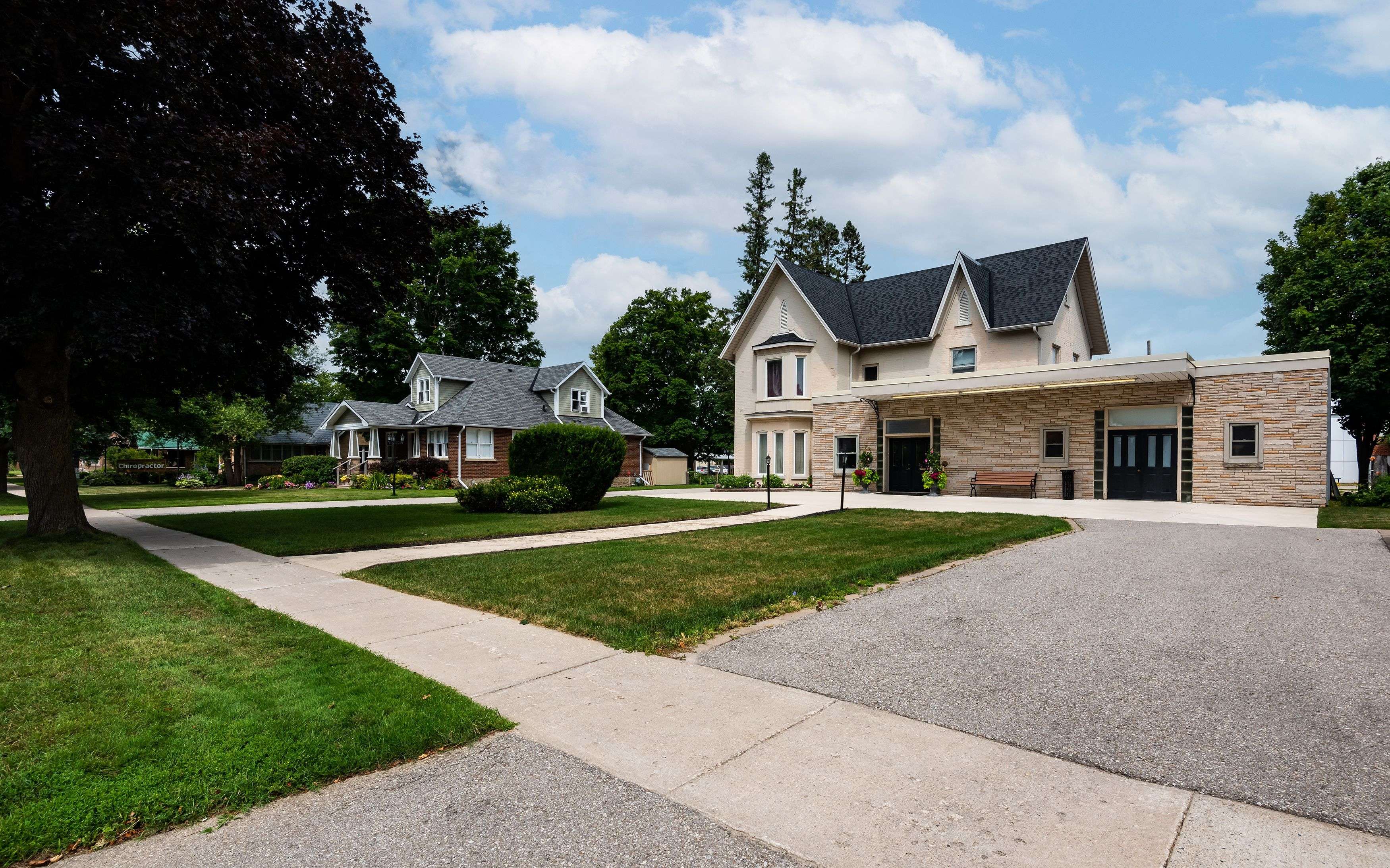 Shelburne, ON L9V 2Y9,318 Main ST E