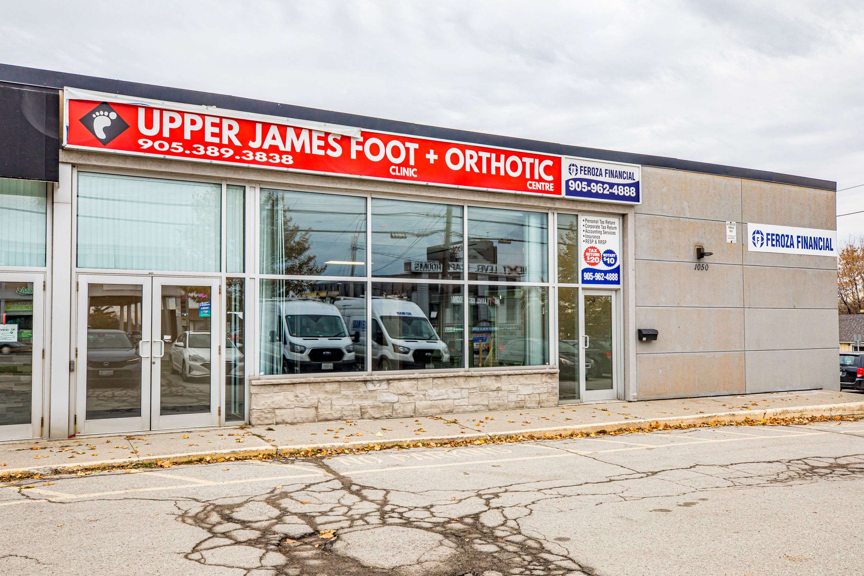 Hamilton, ON L9C 3A9,1050 Upper James ST #4