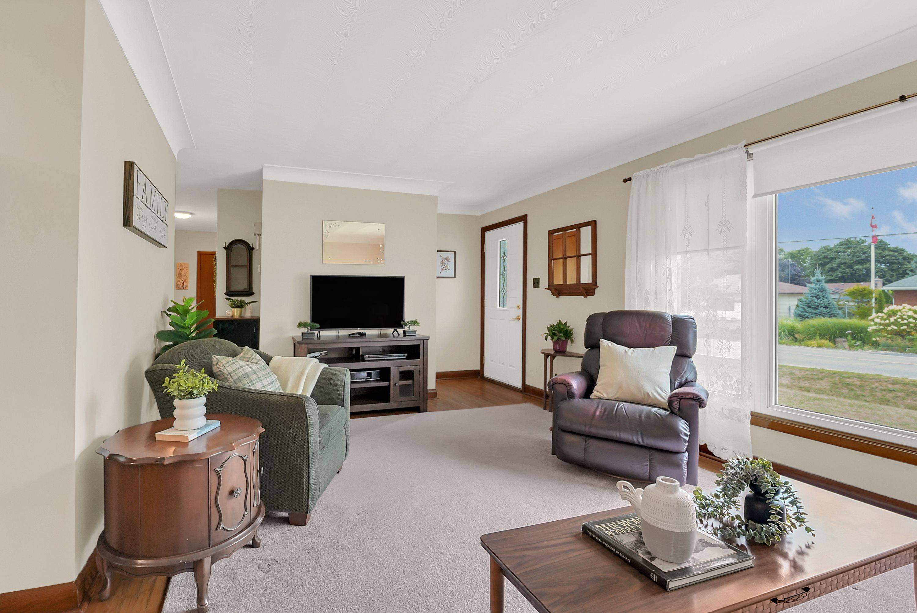 Grimsby, ON L3M 4C6,11 Kelson AVE N