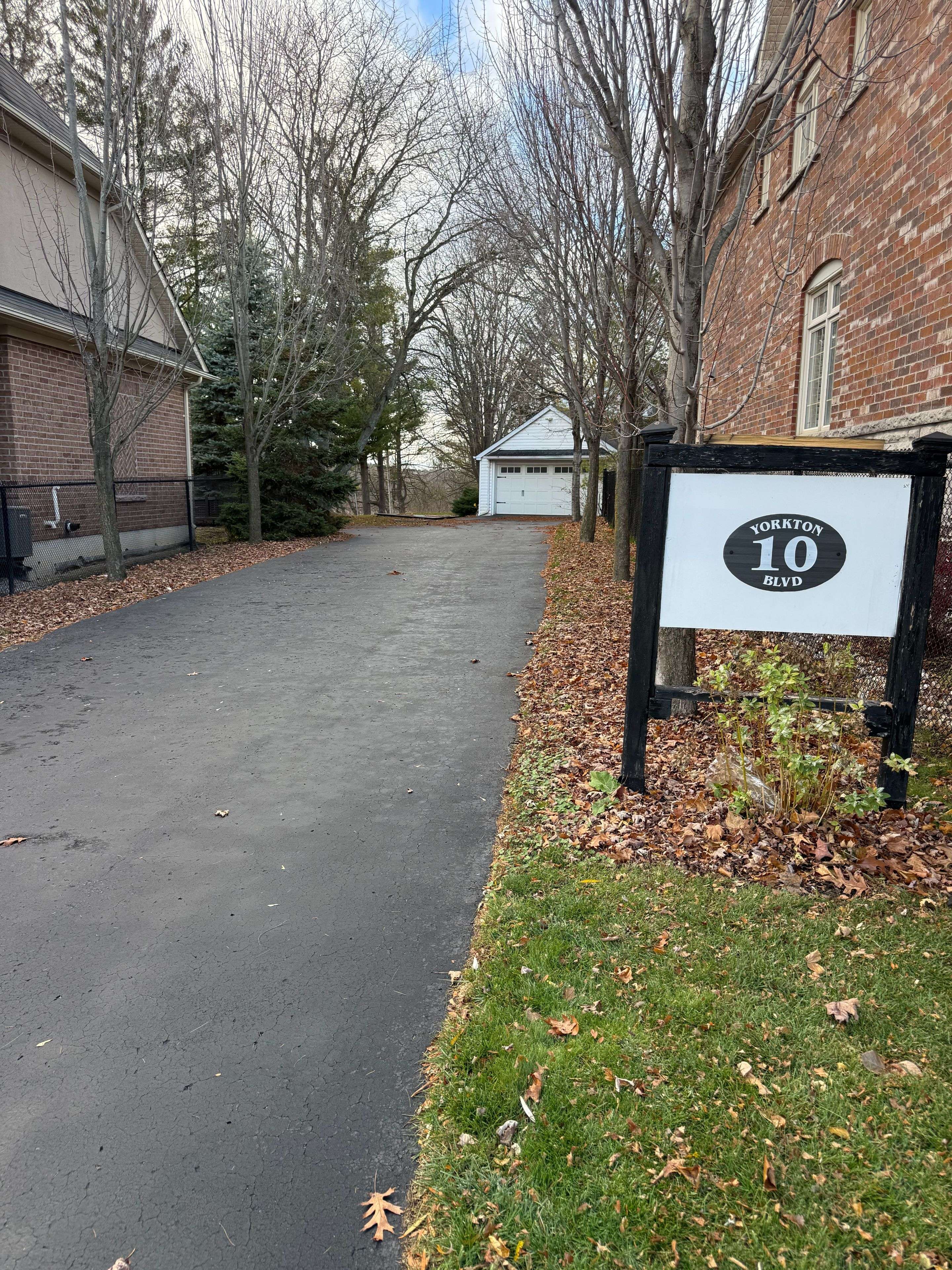 Markham, ON L6C 0J9,10 Yorkton BLVD