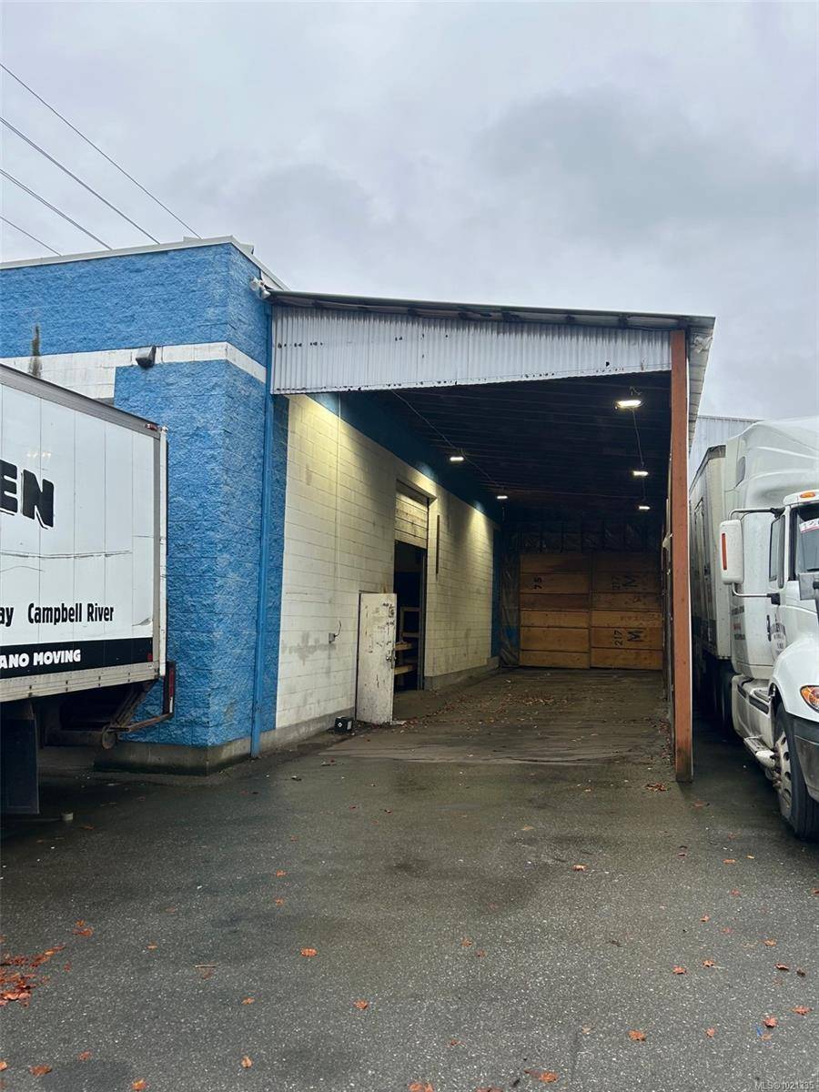 Esquimalt, BC V9A 6A9,785 Lampson St