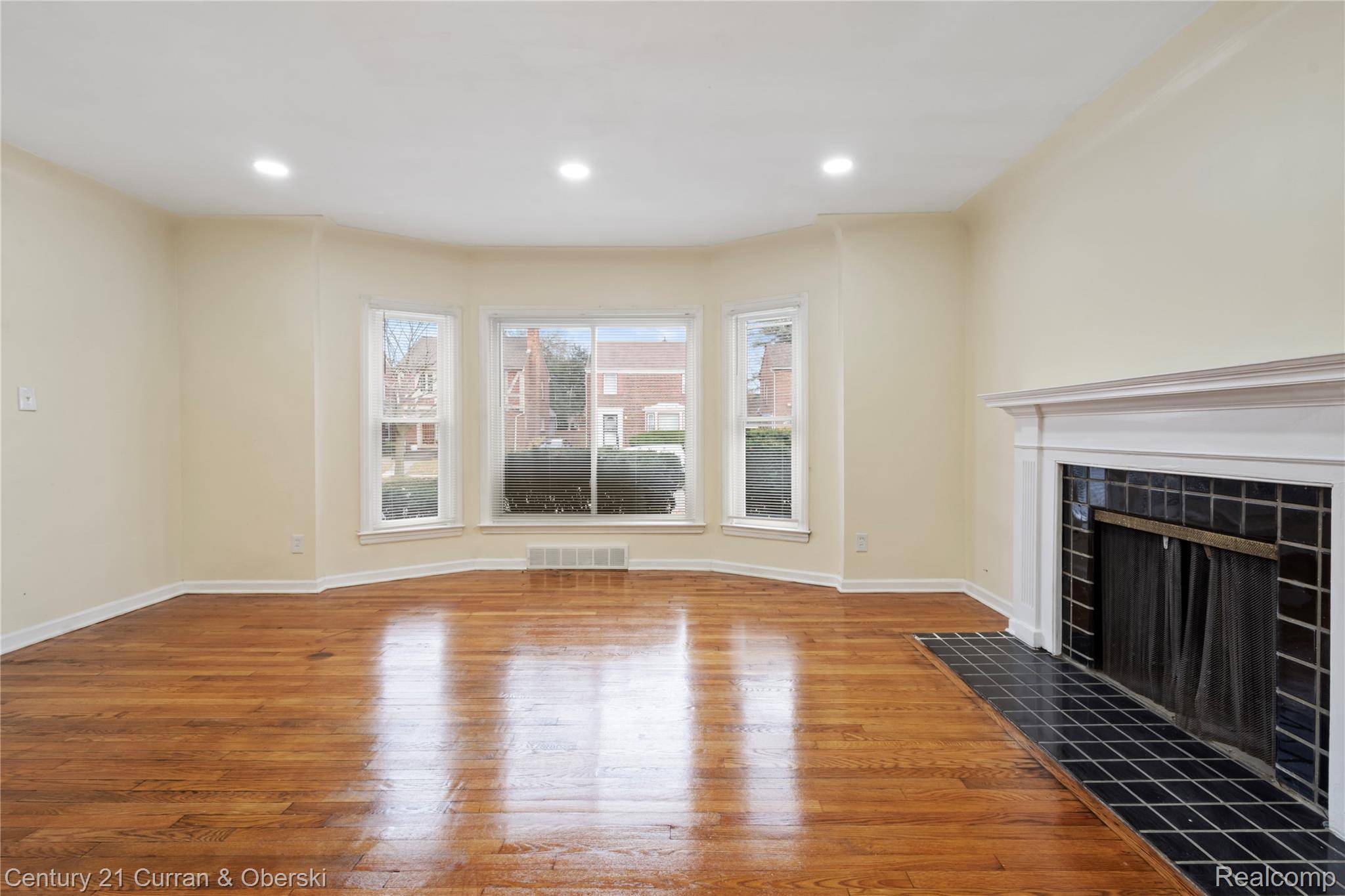 Detroit, MI 48235,18467 Littlefield ST