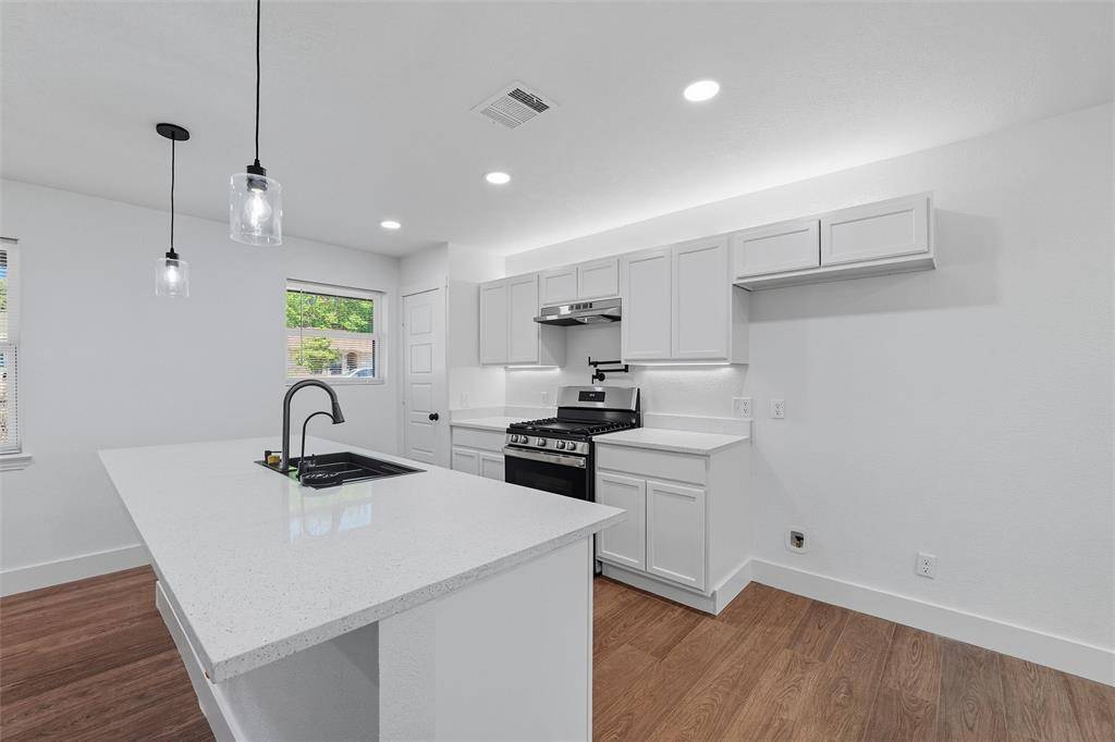 Desoto, TX 75115,118 Evelyn Street