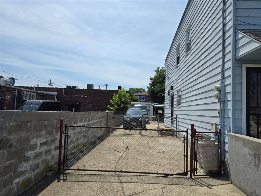 Brooklyn, NY 11236,1390 East 95th ST