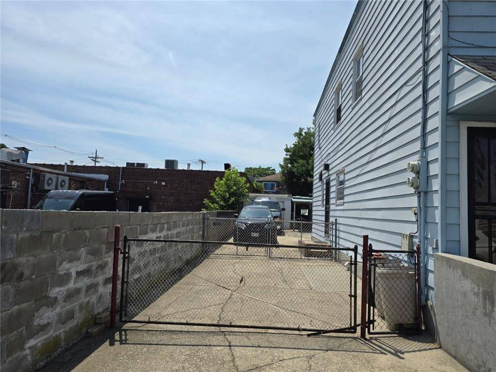 Brooklyn, NY 11236,1388 East 95th ST