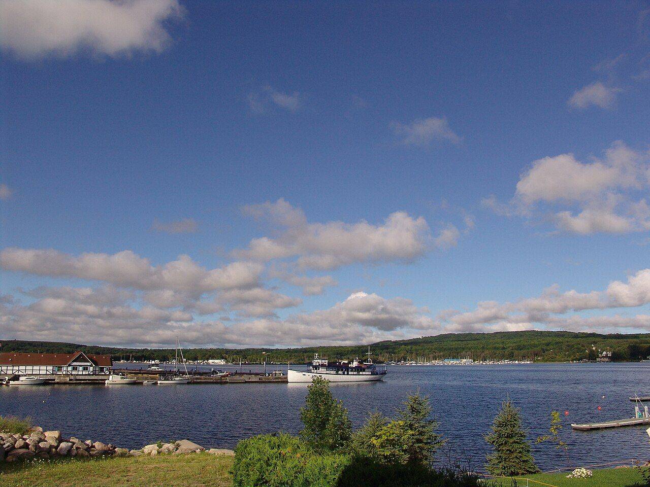 Penetanguishene, ON L9M 1C5,77 Fox ST