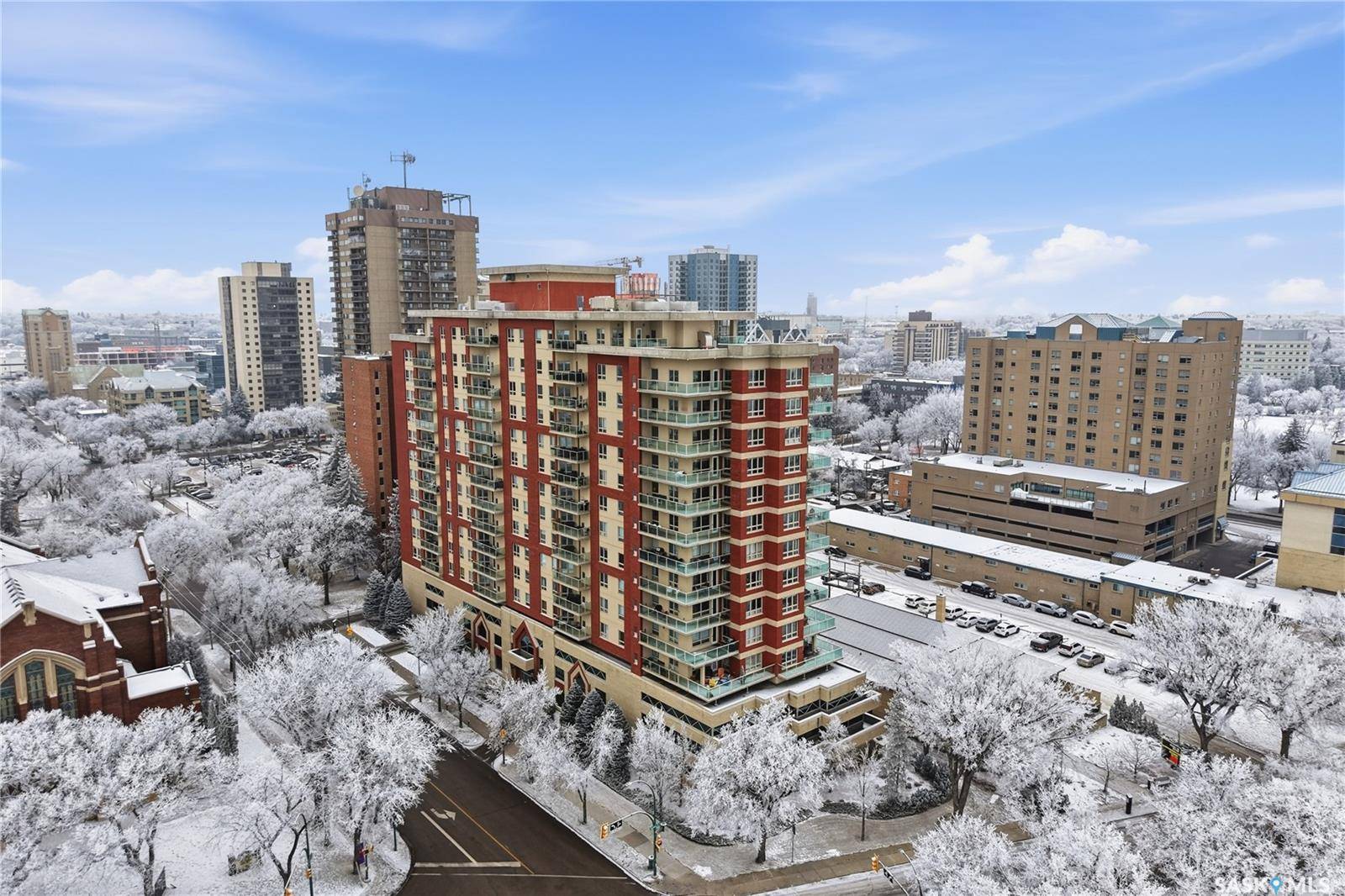 Saskatoon, SK S7K 0G8,902 Spadina CRESCENT E #1205