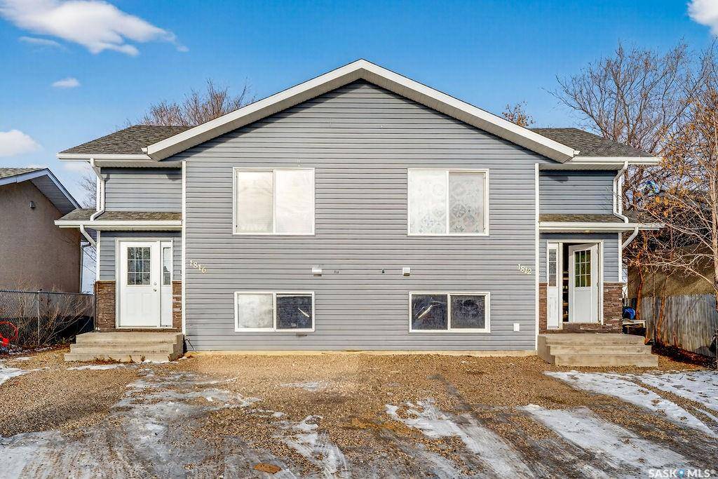 Prince Albert, SK S6V 5Y2,1812/1816 16th STREET W