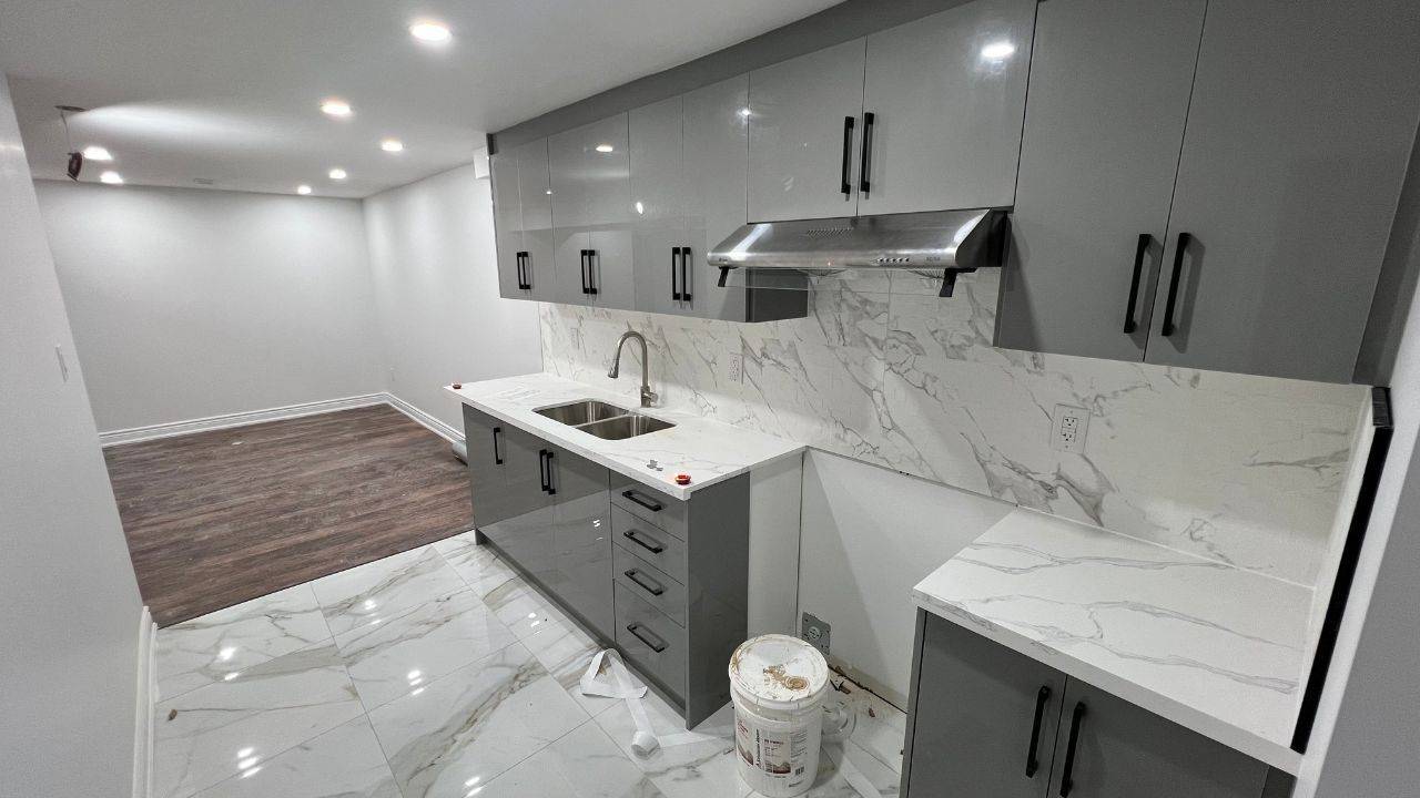 Mississauga, ON L5M 8A4,3896 Skyview ST #Lower