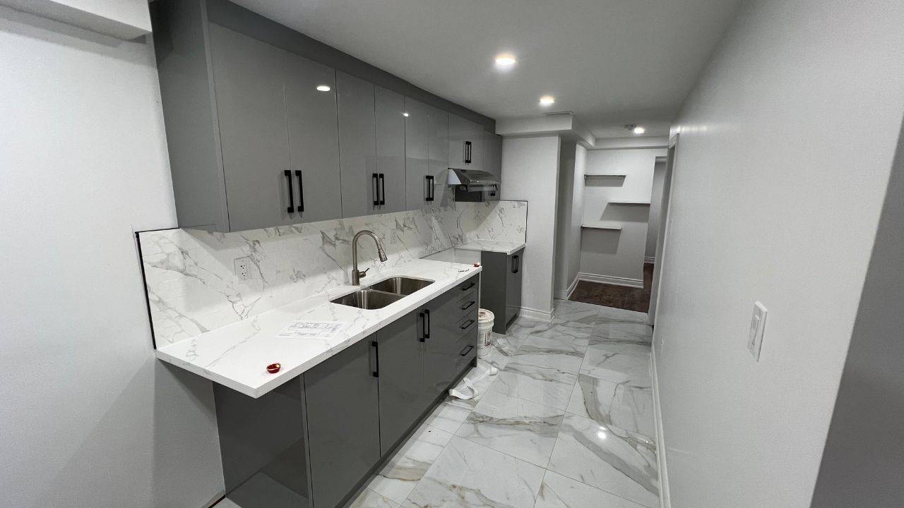 Mississauga, ON L5M 8A4,3896 Skyview ST #Lower