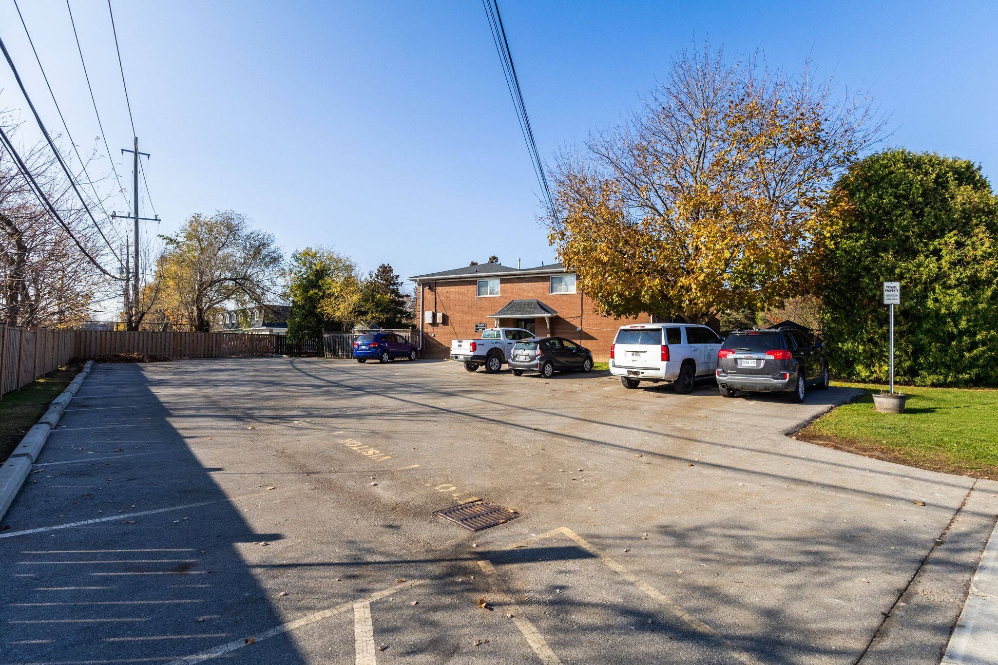 Burlington, ON L7P 2A3,2069 MEADOWBROOK RD #4