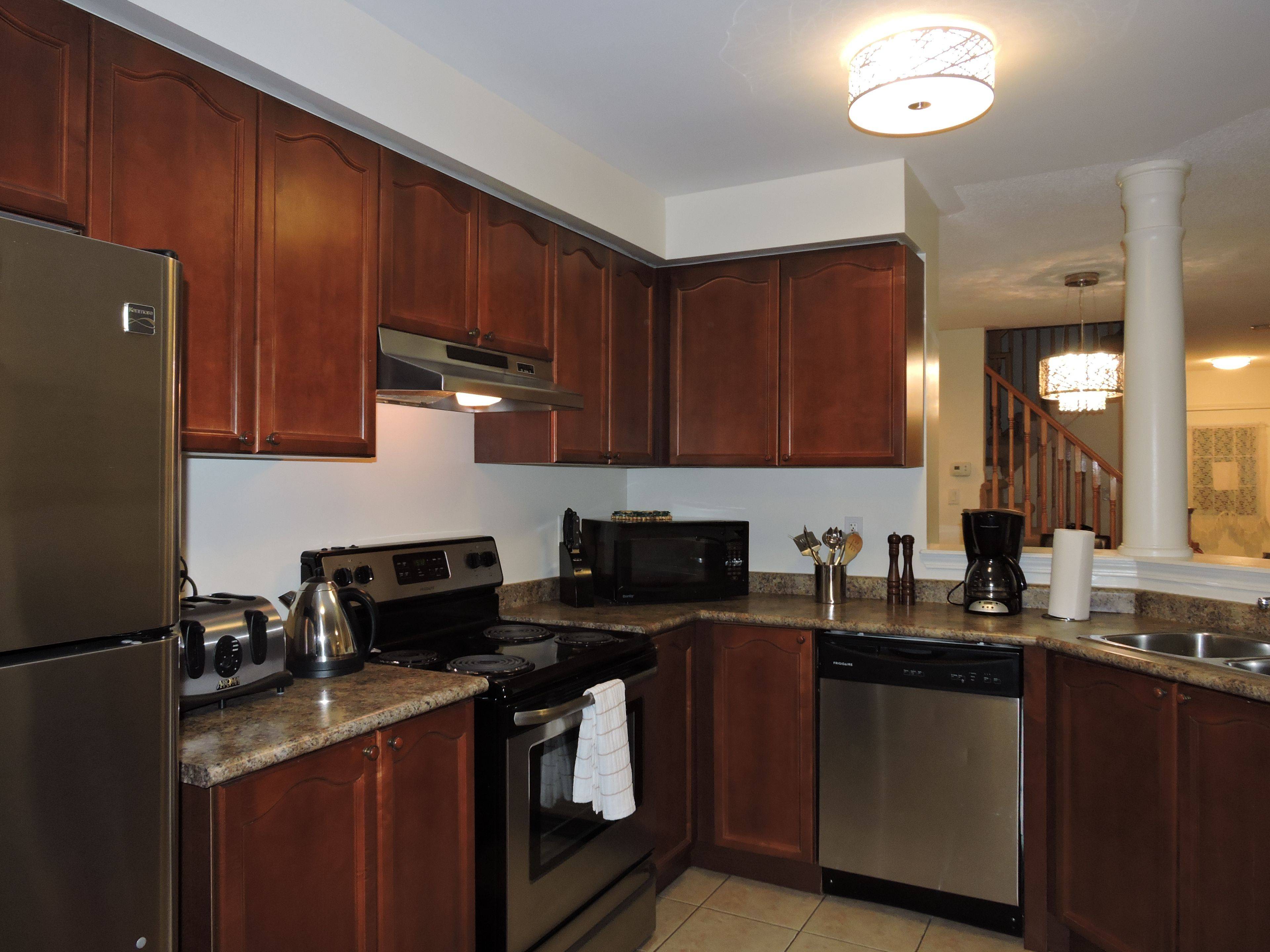 Oakville, ON L6M 4W9,2453 Baintree CRES