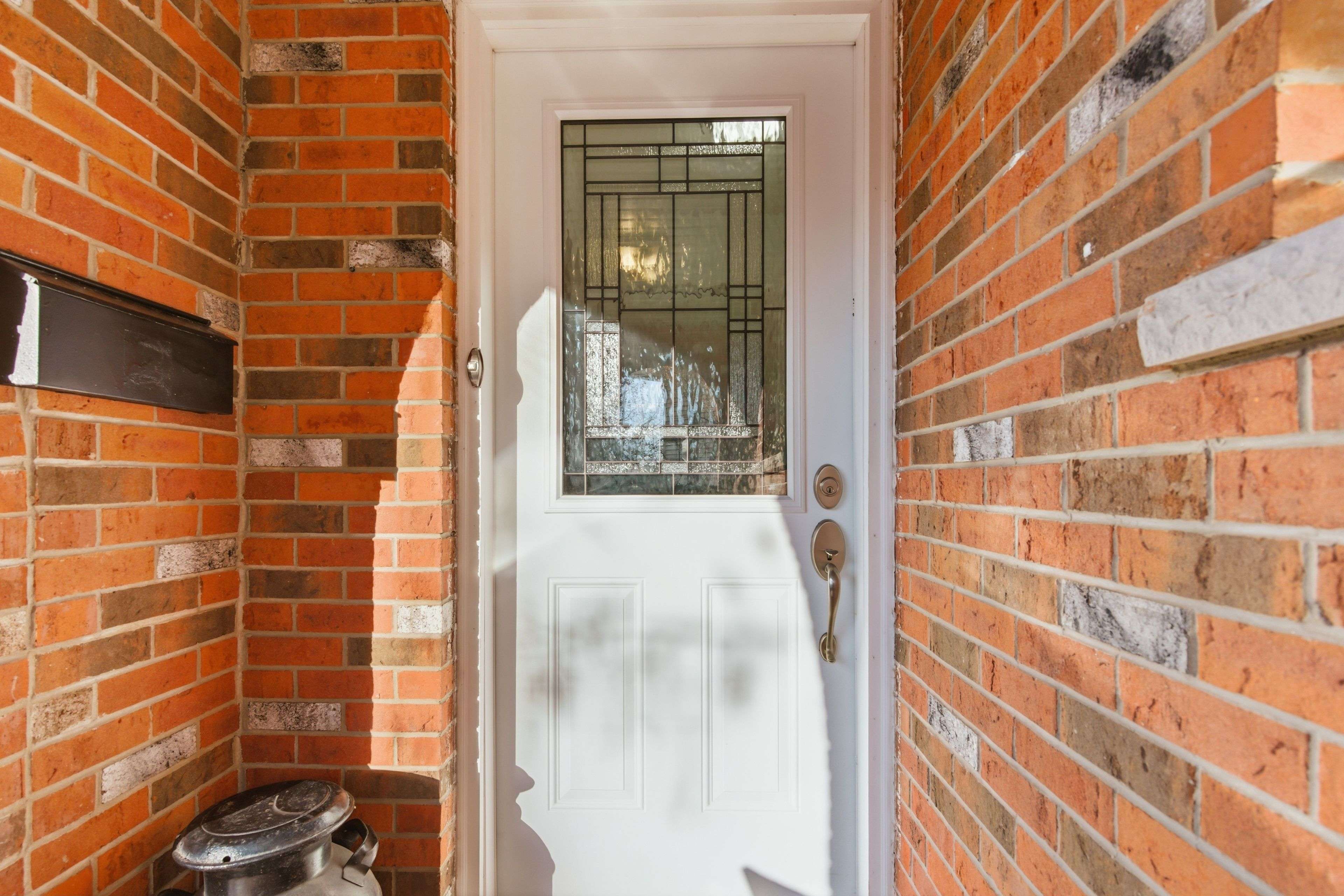 St. Catharines, ON L2M 3P5,510 1/2 Niagara ST