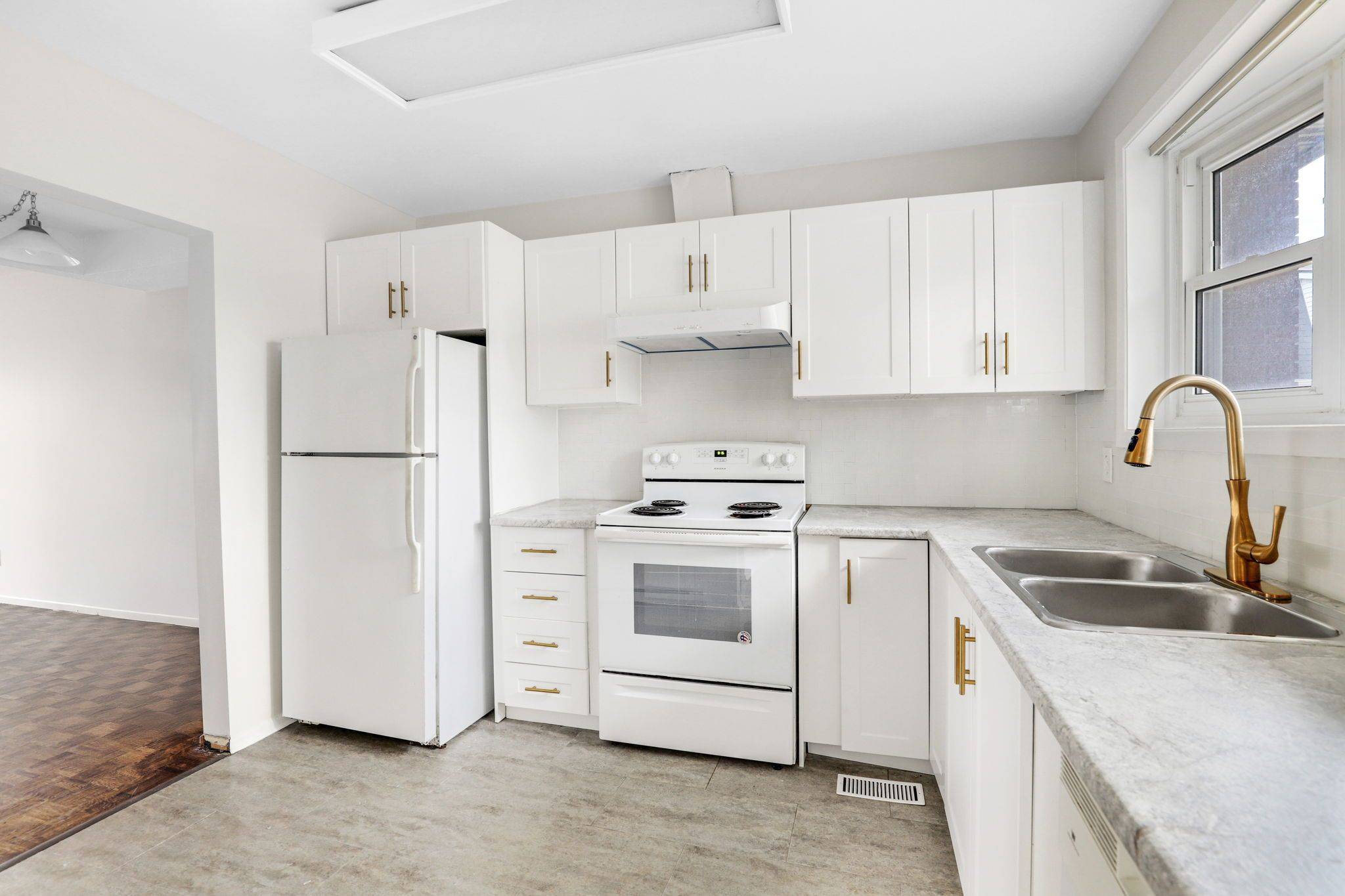 Mooneys Bay - Carleton Heights And Area, ON K2C 0G8,920 Dynes RD #44