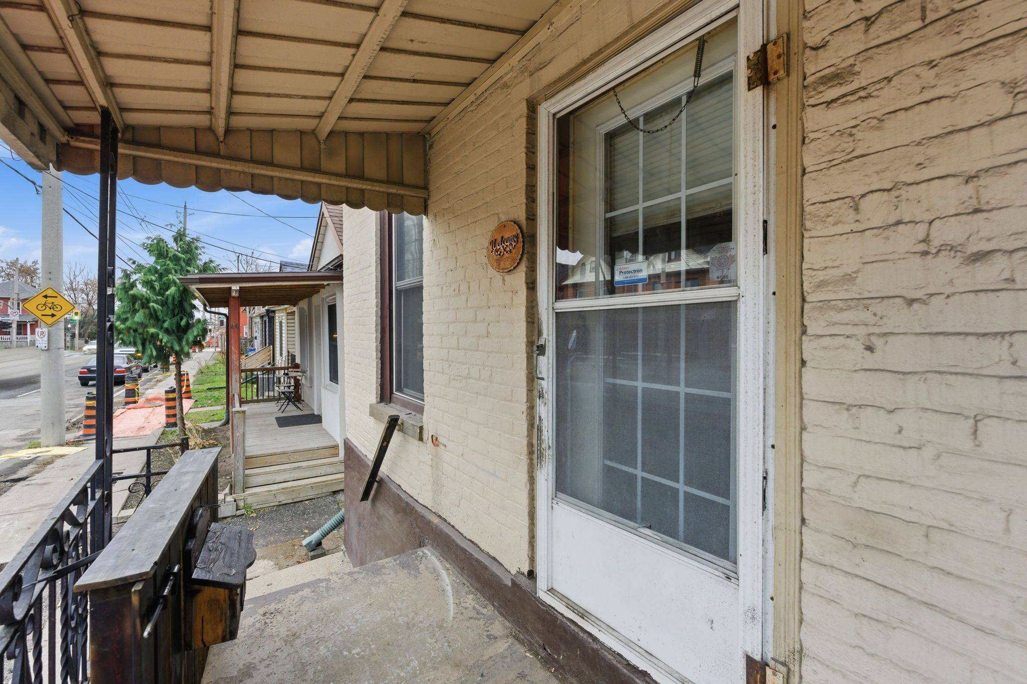 Hamilton, ON L8L 4G4,42 Burlington ST E