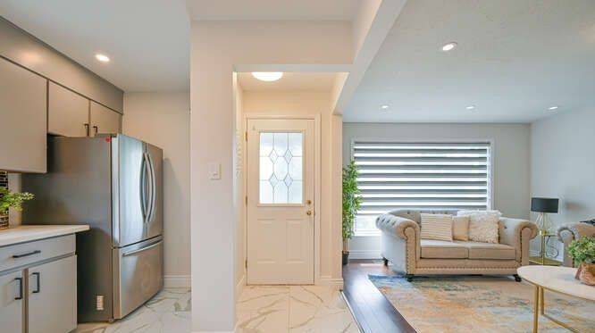 Brampton, ON L6T 1H4,68 Avondale BLVD