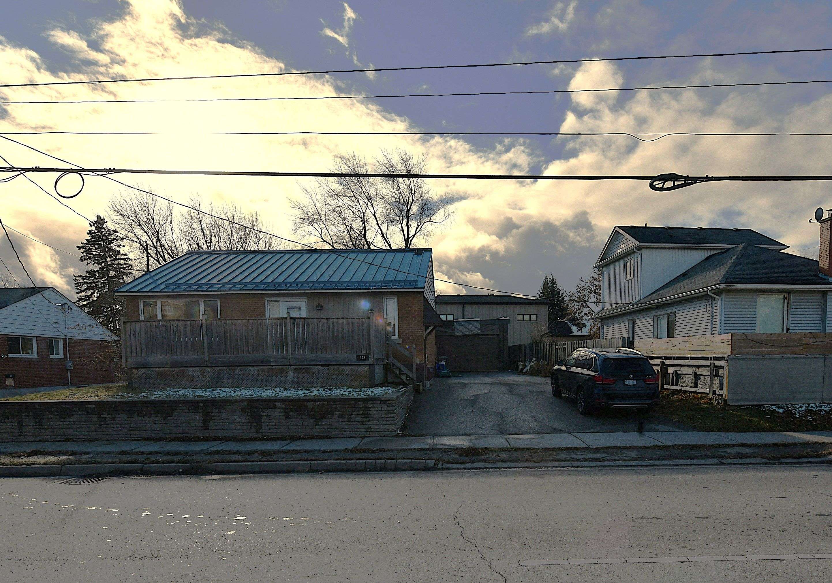 Milton, ON L9T 2T4,148 Ontario ST N