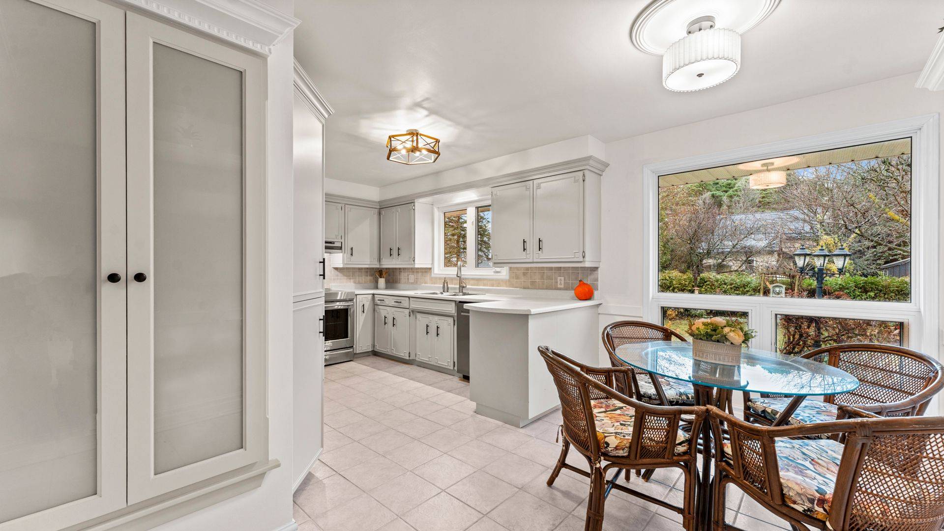 Saugeen Shores, ON N0H 2C4,861 Gustavus ST