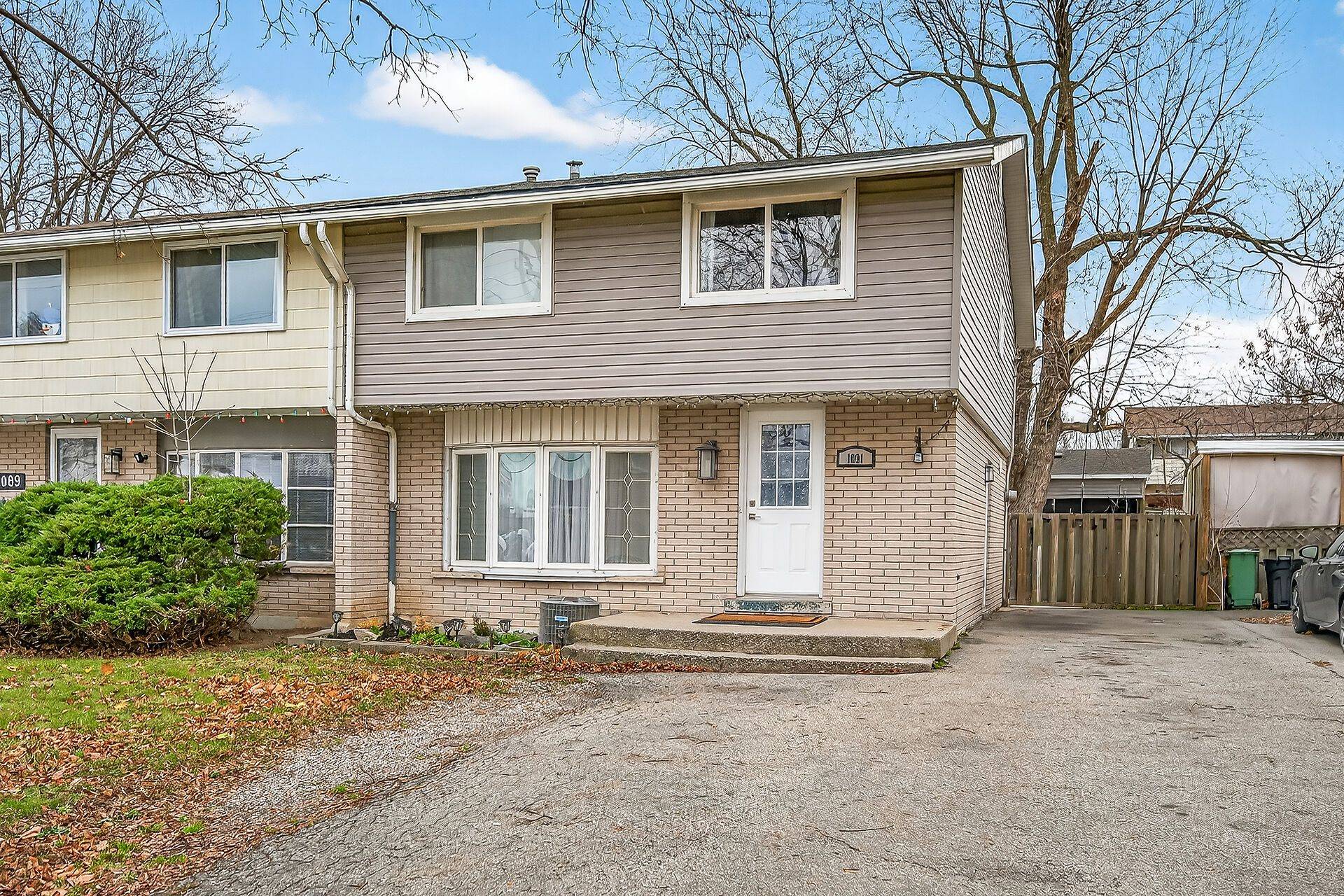 Hamilton, ON L9A 3S5,1091 Upper Wellington ST