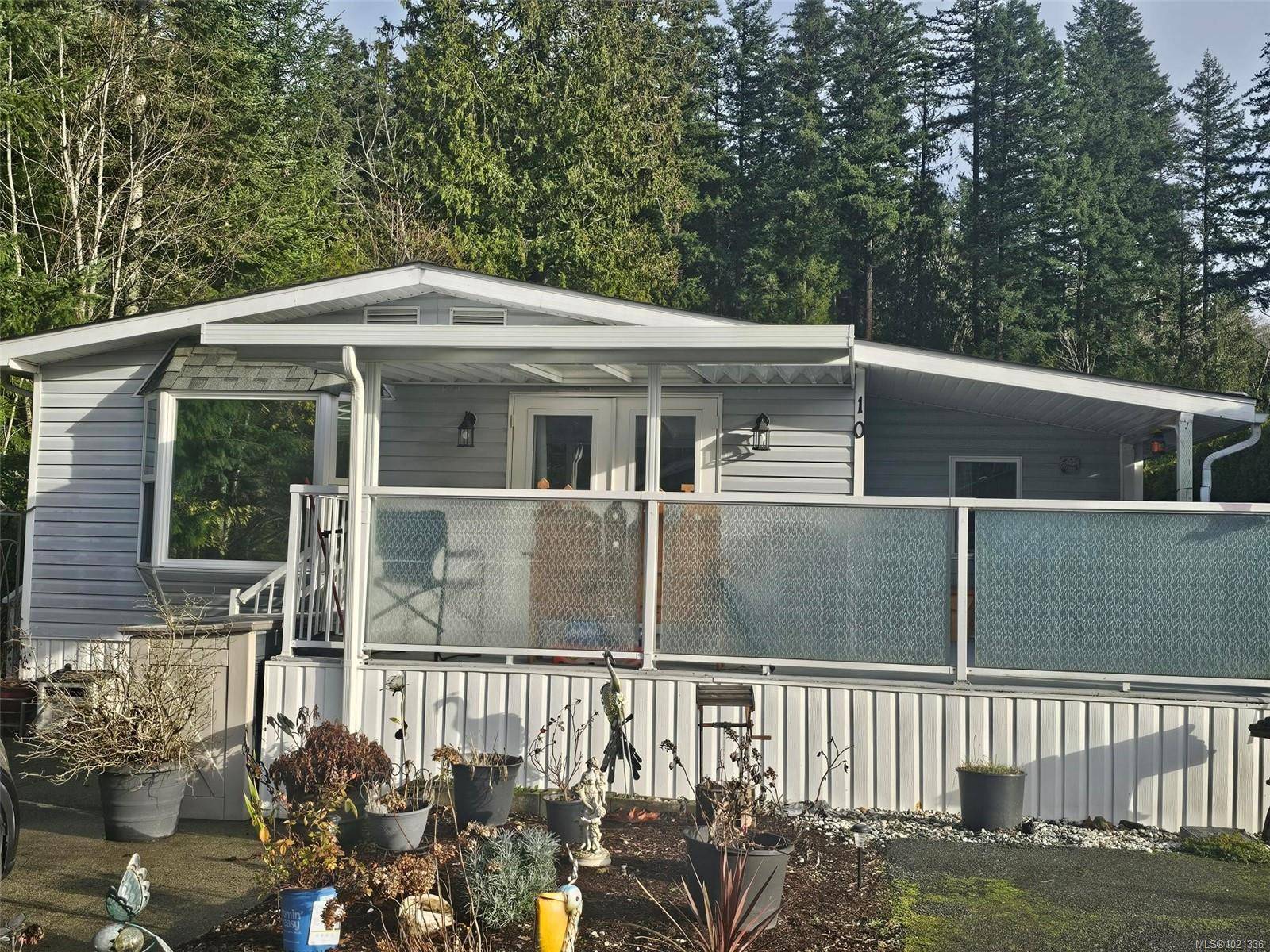 Ladysmith, BC V9G 0A5,525 Jim Cram Dr #10