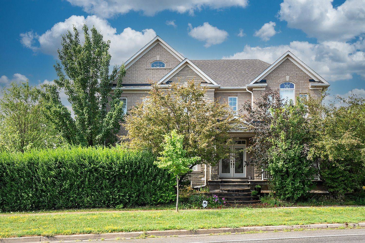 Burlington, ON L7L 6Z4,5410 Duchess CT #Lower