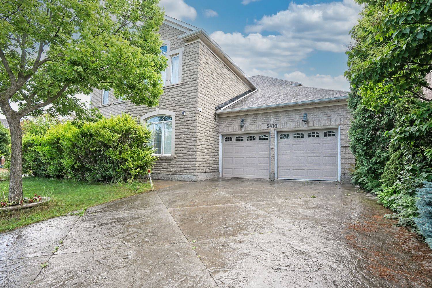 Burlington, ON L7L 6Z4,5410 Duchess CT #Lower