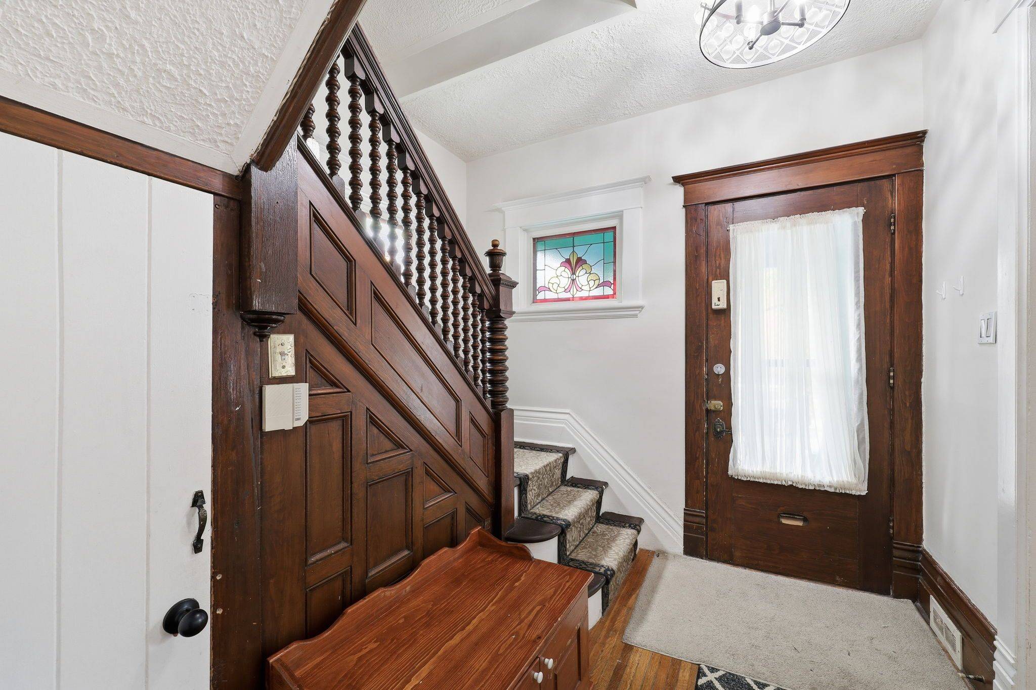 London South, ON N6C 4A5,8 Bellevue AVE