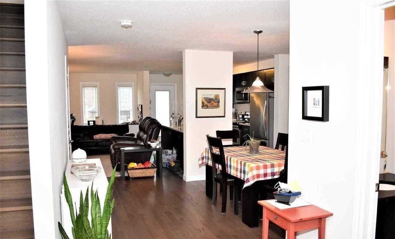 Guelph, ON N1L 1G6,233 Poppy Dr DR E