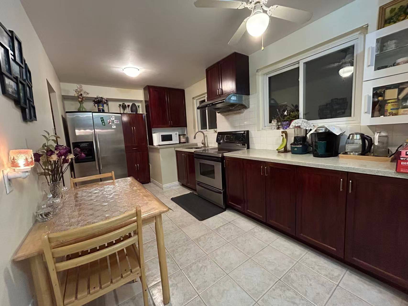 Toronto C15, ON M2H 2P6,336 Hollyberry TRL