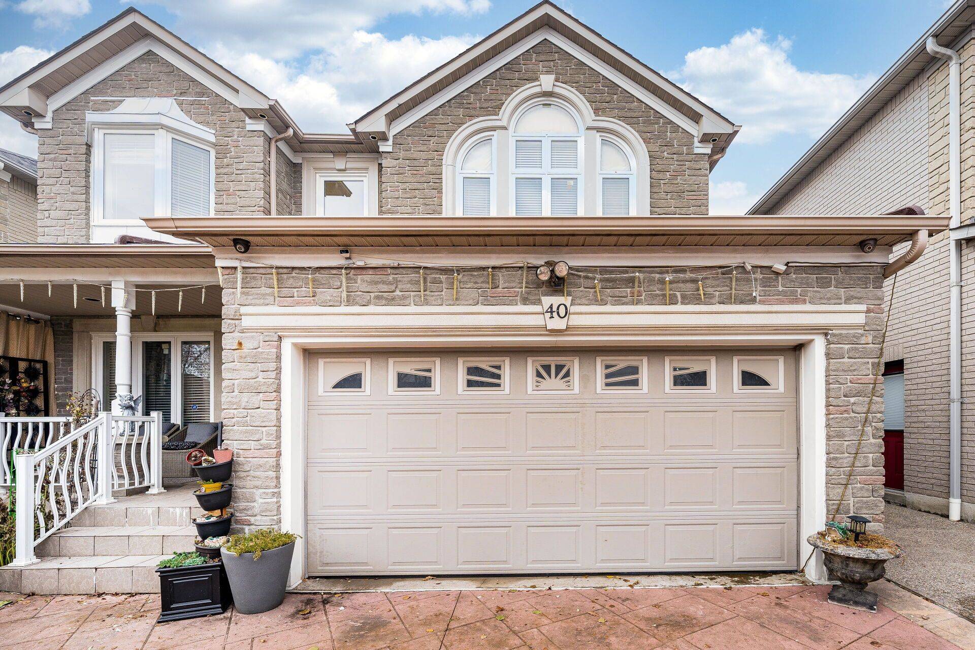 Vaughan, ON L6A 1J1,40 Oakdale RD