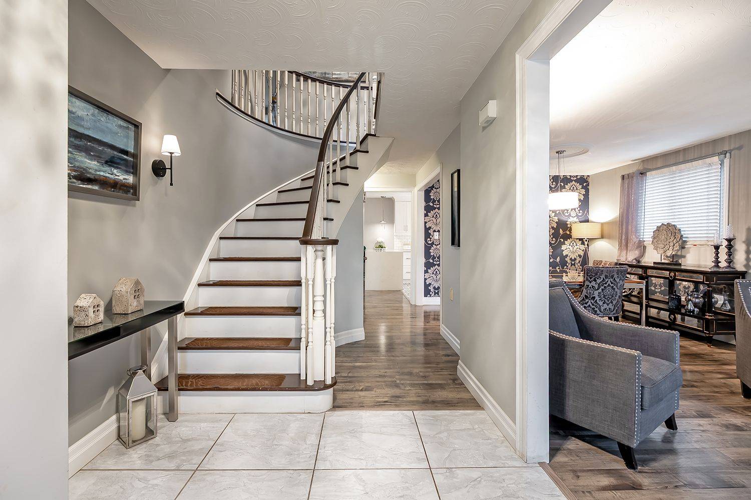 Hamilton, ON L8V 4W8,383 East 24th ST