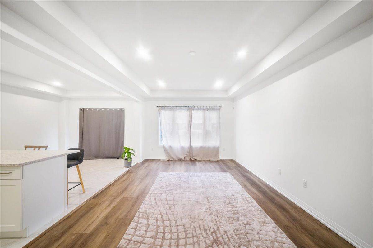 Pelham, ON L3B 5N5,7 Saffron WAY