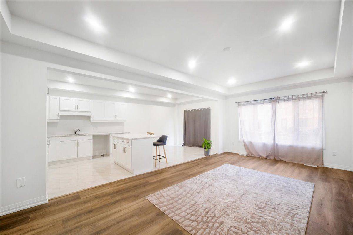 Pelham, ON L3B 5N5,7 Saffron WAY