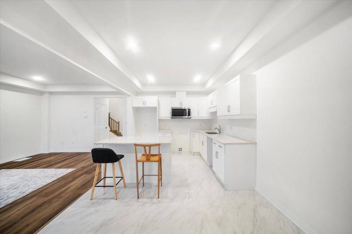 Pelham, ON L3B 5N5,7 Saffron WAY