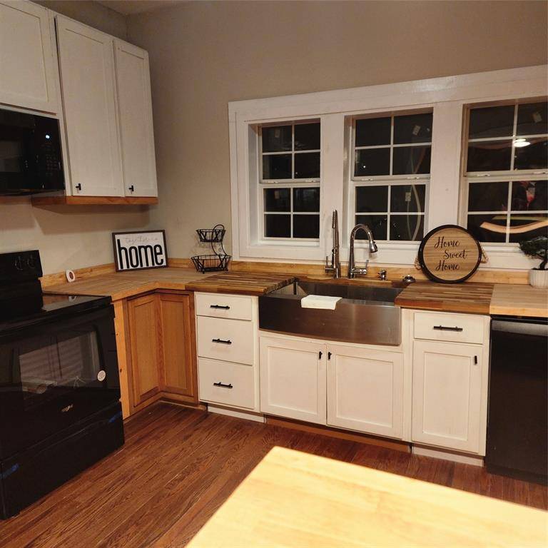 Coushatta, LA 71019,827 E Carrol Street