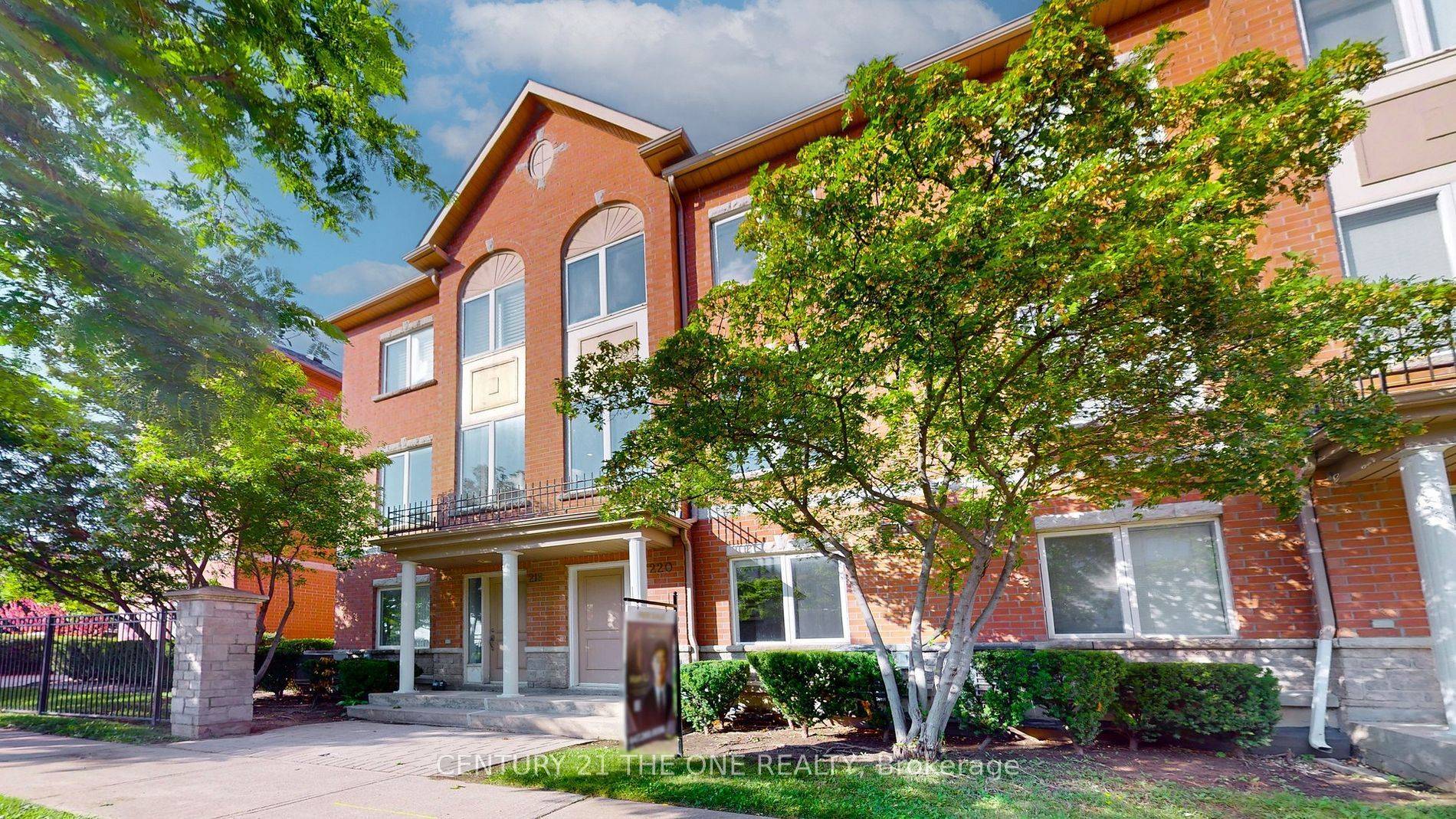 Markham, ON L3T 7X4,220 South Park RD