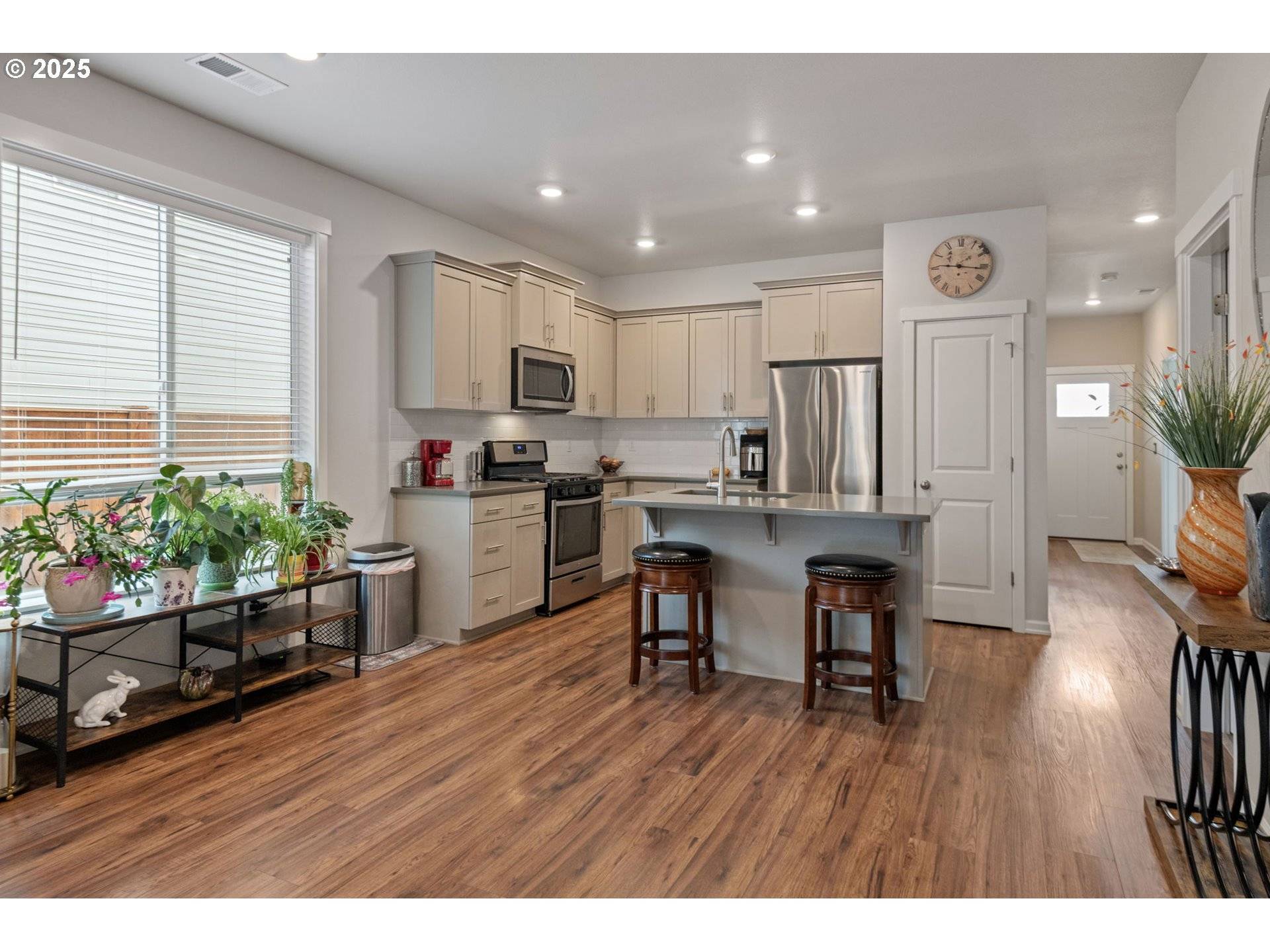 La Pine, OR 97739,16610 PINE CREEK DR