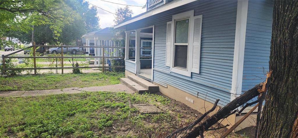 Dallas, TX 75208,940 W 7th Street