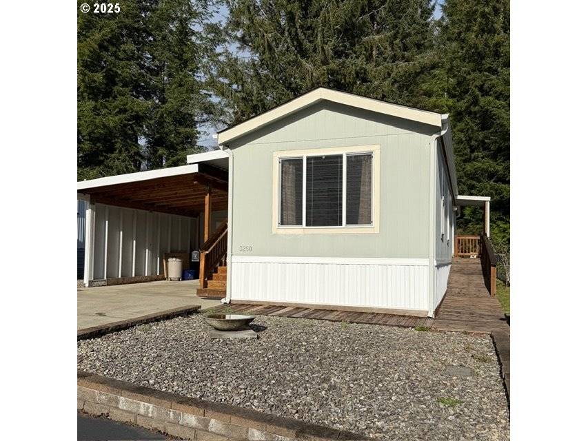 Coos Bay, OR 97420,3250 SANDPIPER DR