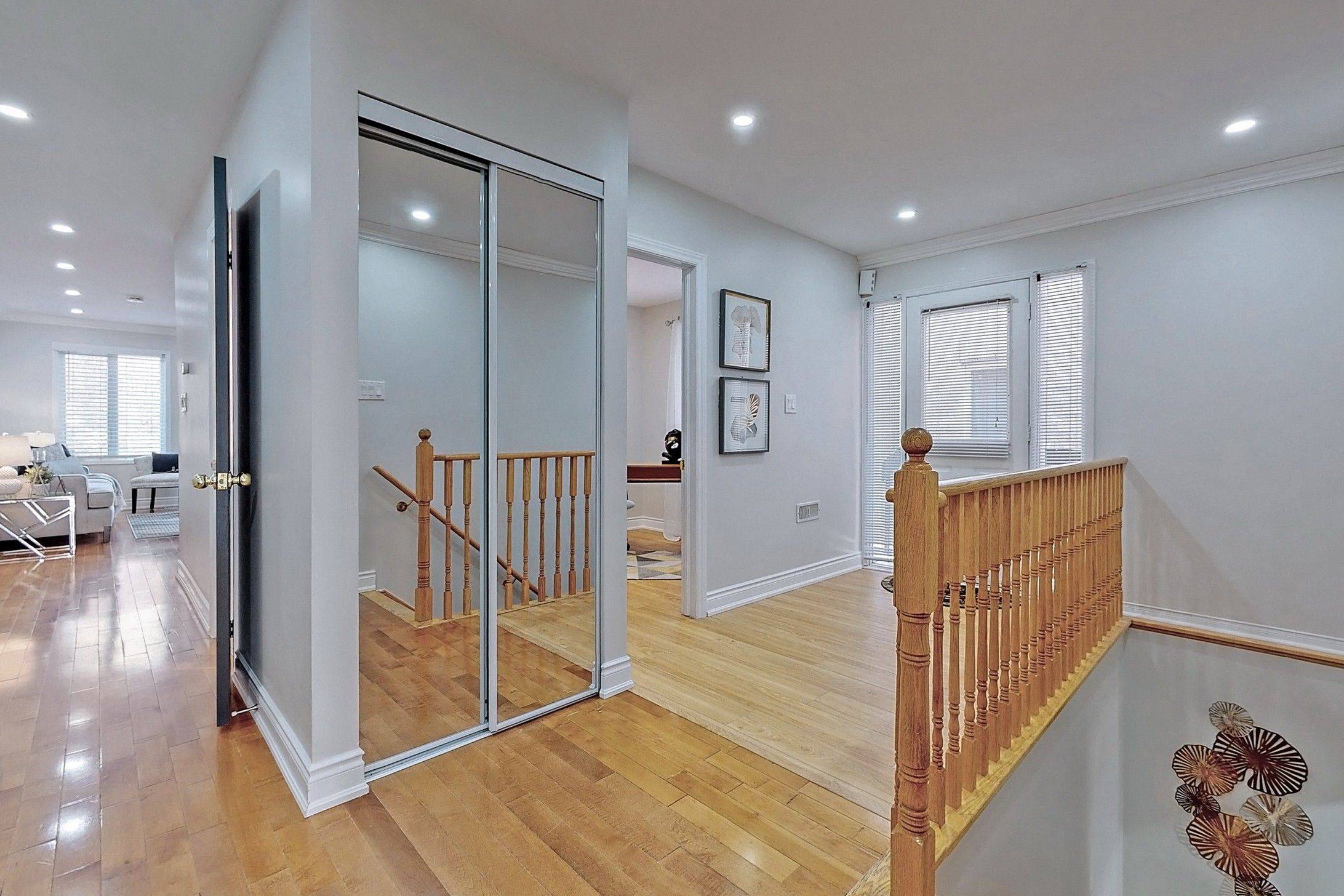 Mississauga, ON L5B 4H1,343 Wildgrass RD #Upper