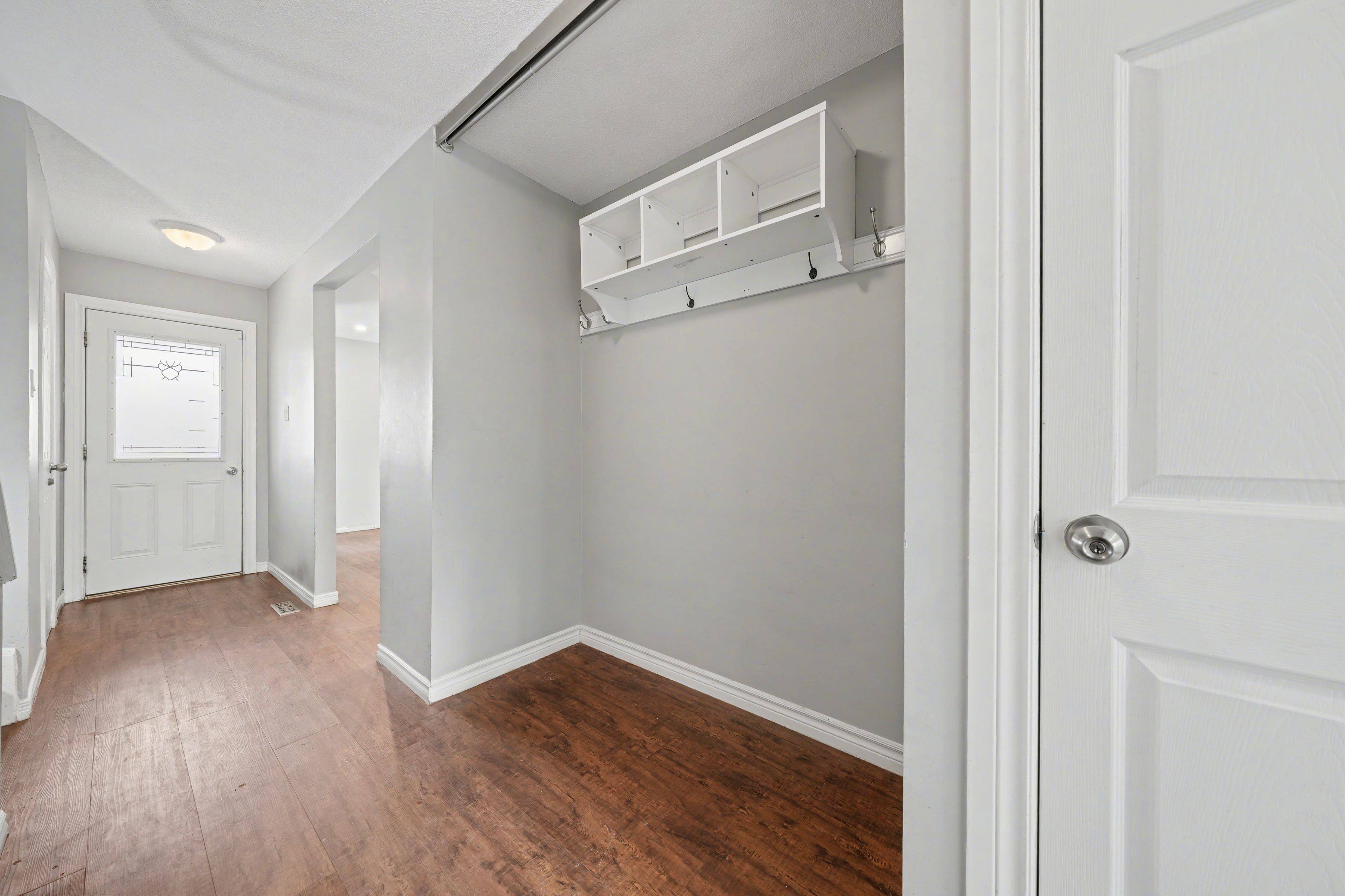 Barrie, ON L4M 5M6,29 Baltimore RD