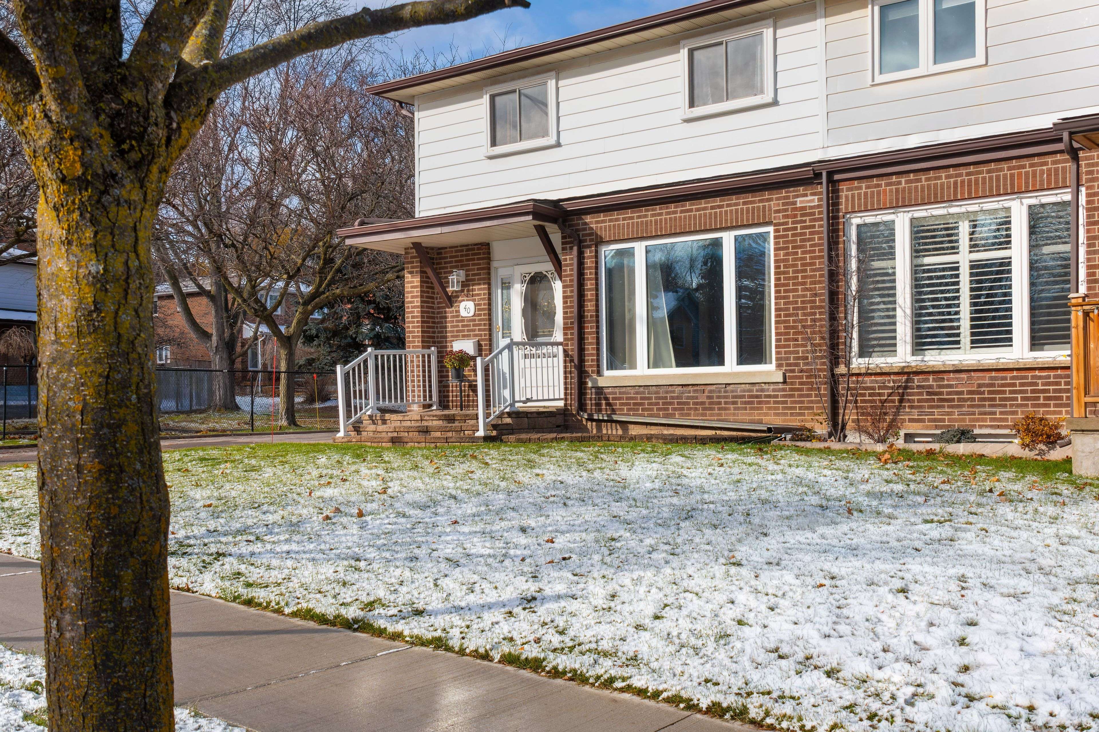 Mississauga, ON L5M 1T7,40 Joycelyn DR