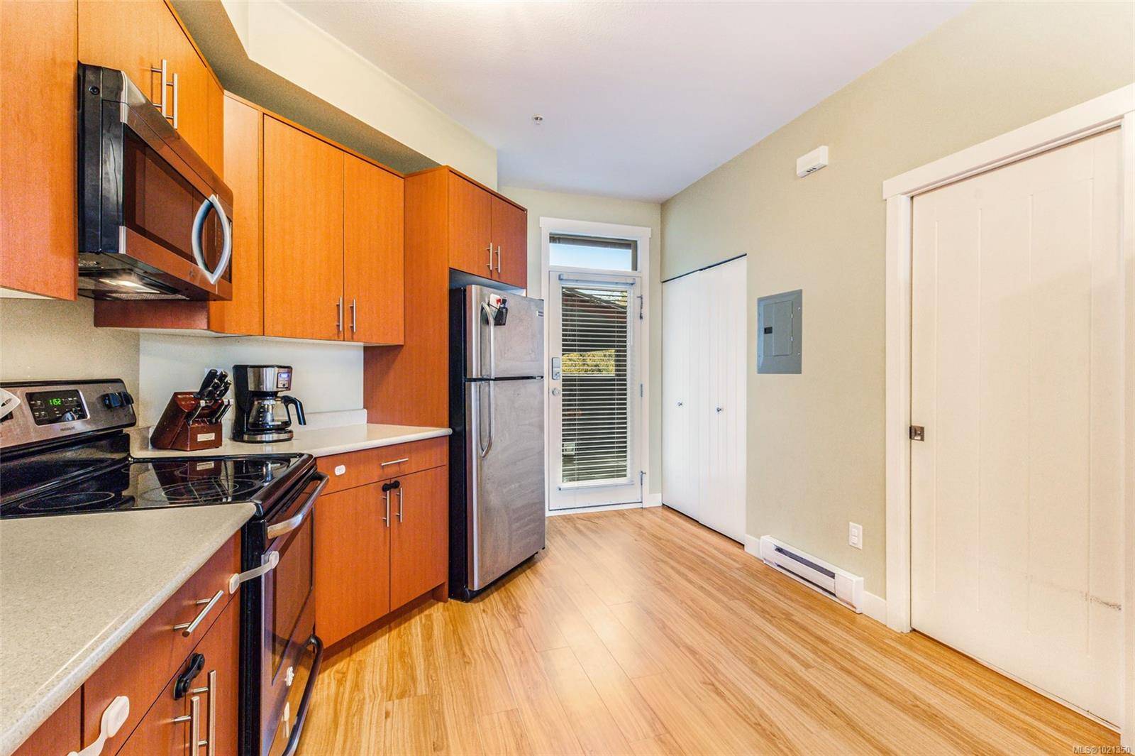 Nanaimo, BC V9T 2Z2,5170 Dunster Rd #204