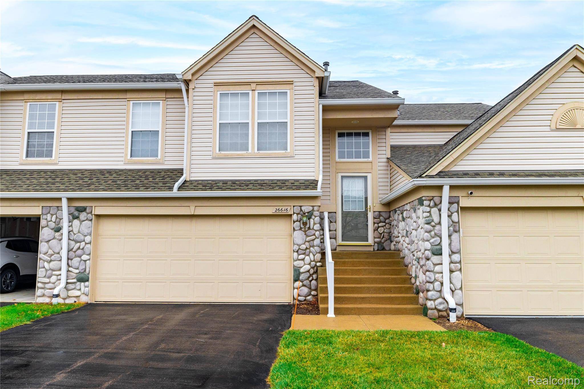 Woodhaven, MI 48183,26616 Kirkway CIR