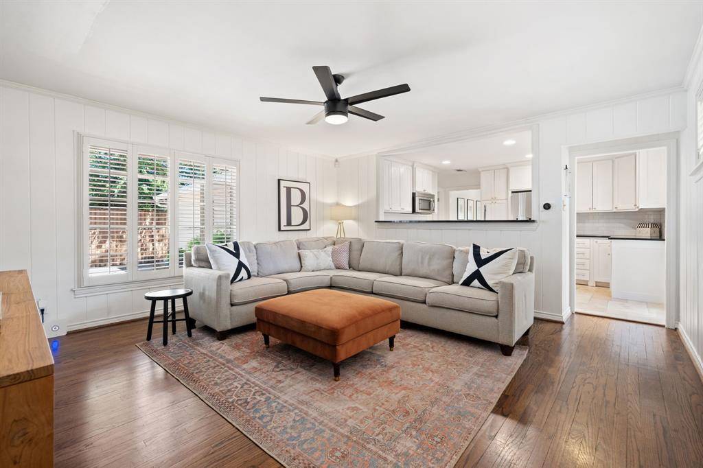 Dallas, TX 75214,6215 Mccommas Boulevard