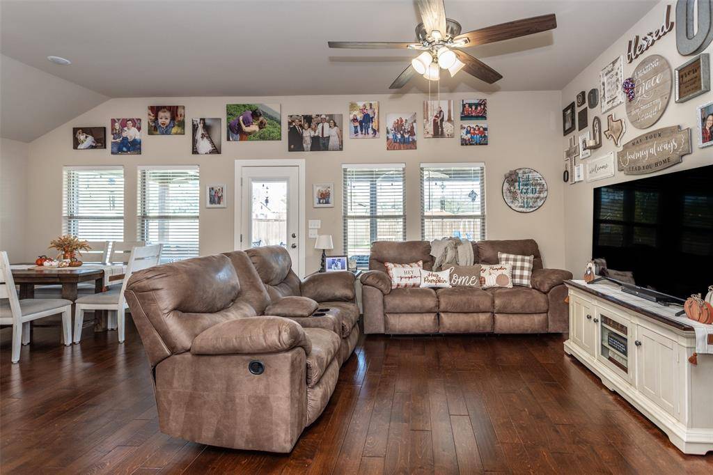 Collinsville, TX 76233,513 Pathfinder Street