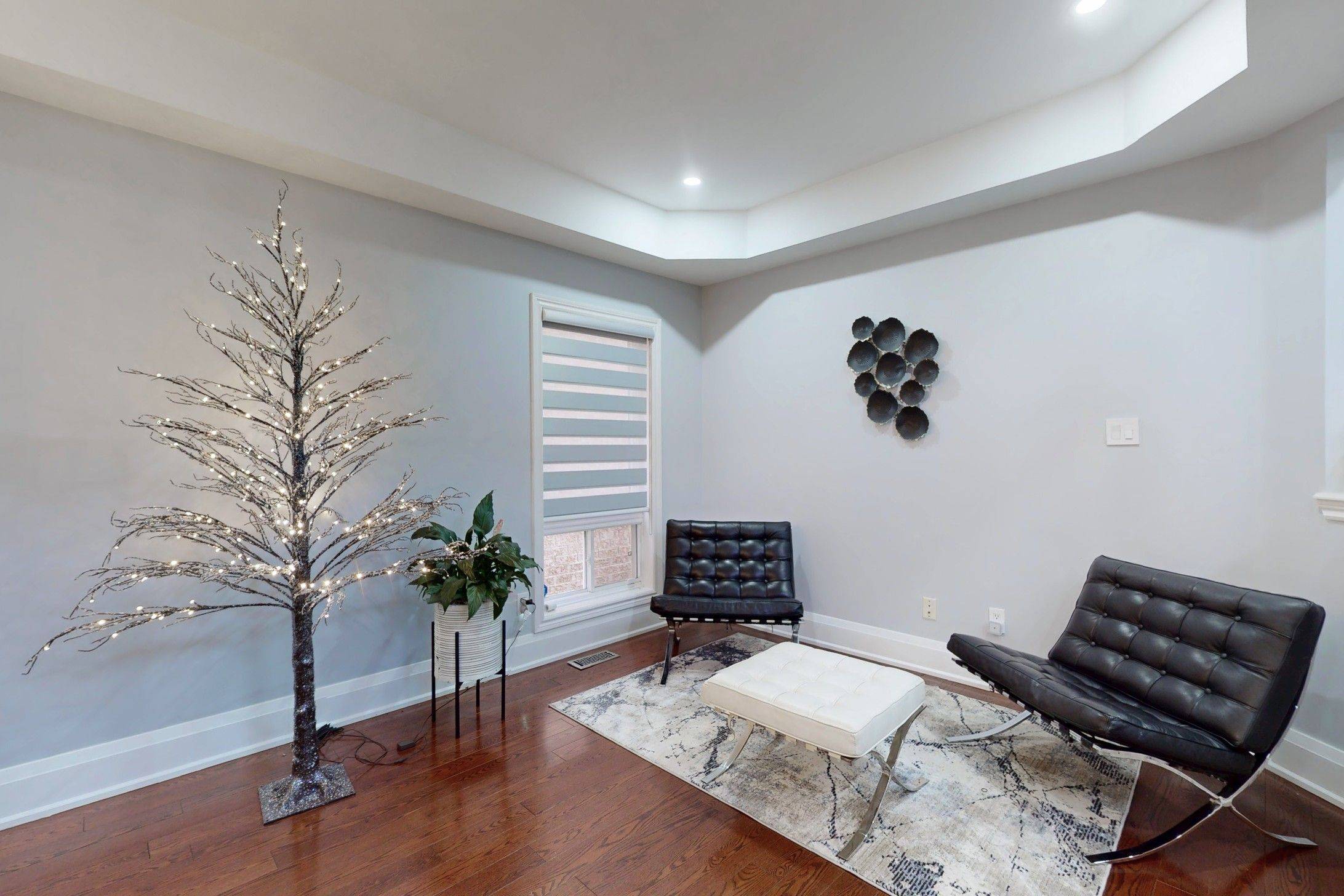 Pickering, ON L1X 2X7,601 Sunbird TRL