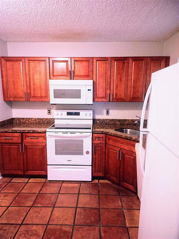 Coconut Creek, FL 33063,3759 Cocoplum Cir #3759