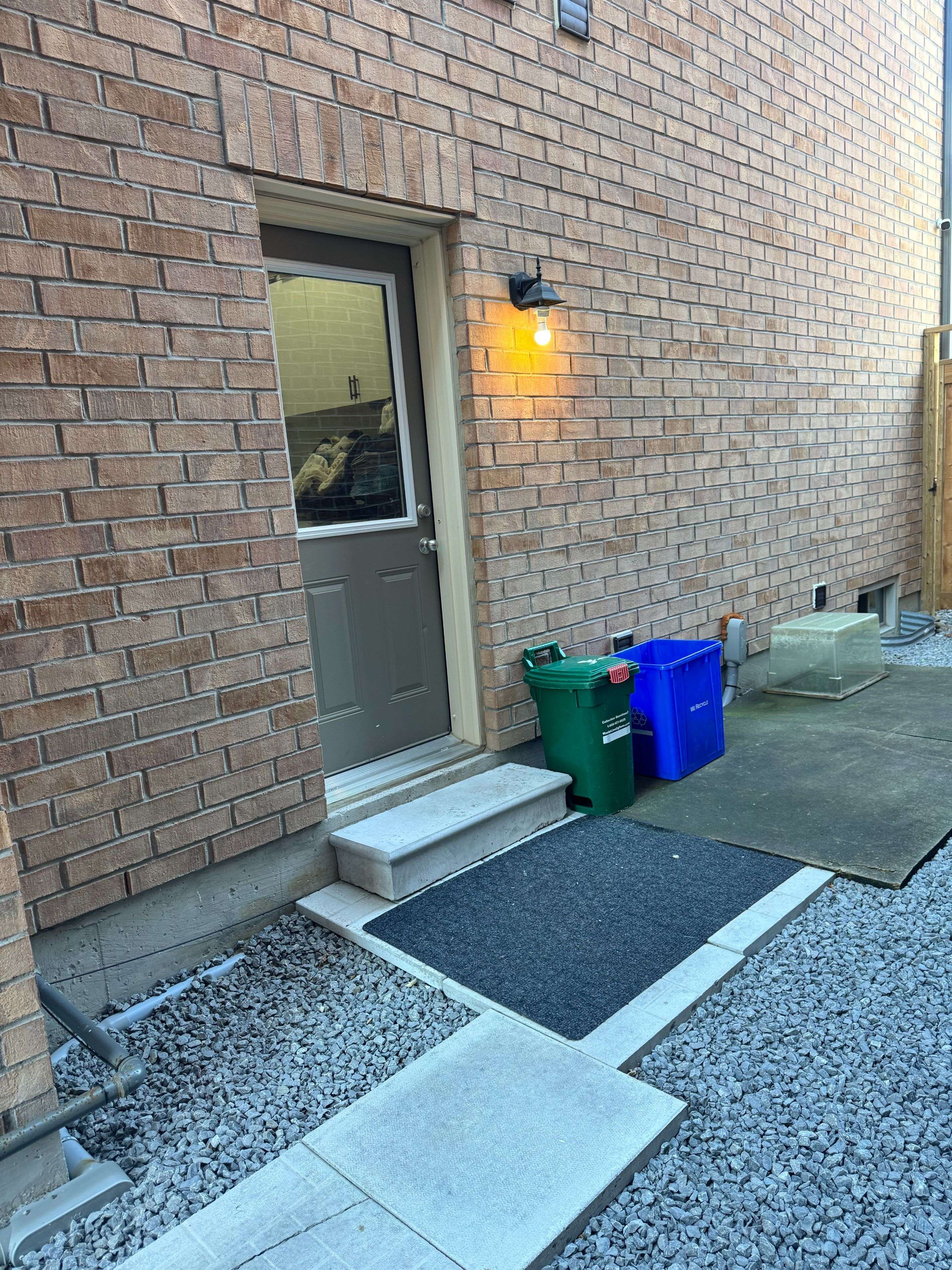 East Gwillimbury, ON L9N 0Z5,51 Murray Leonard LN #(Basement Apartment)